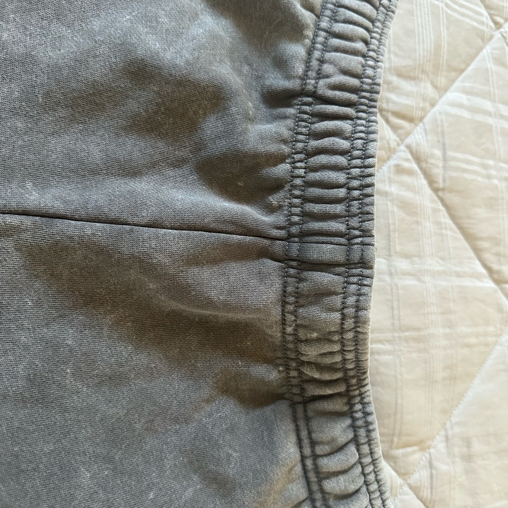 GAP Teen Shark Fin Greywash Joggers- NWOT - Picture 4 of 9